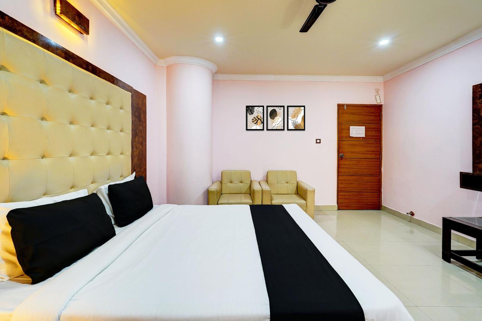 Super Townhouse Mg Road Near Commercial Street Bangalore Exterior foto