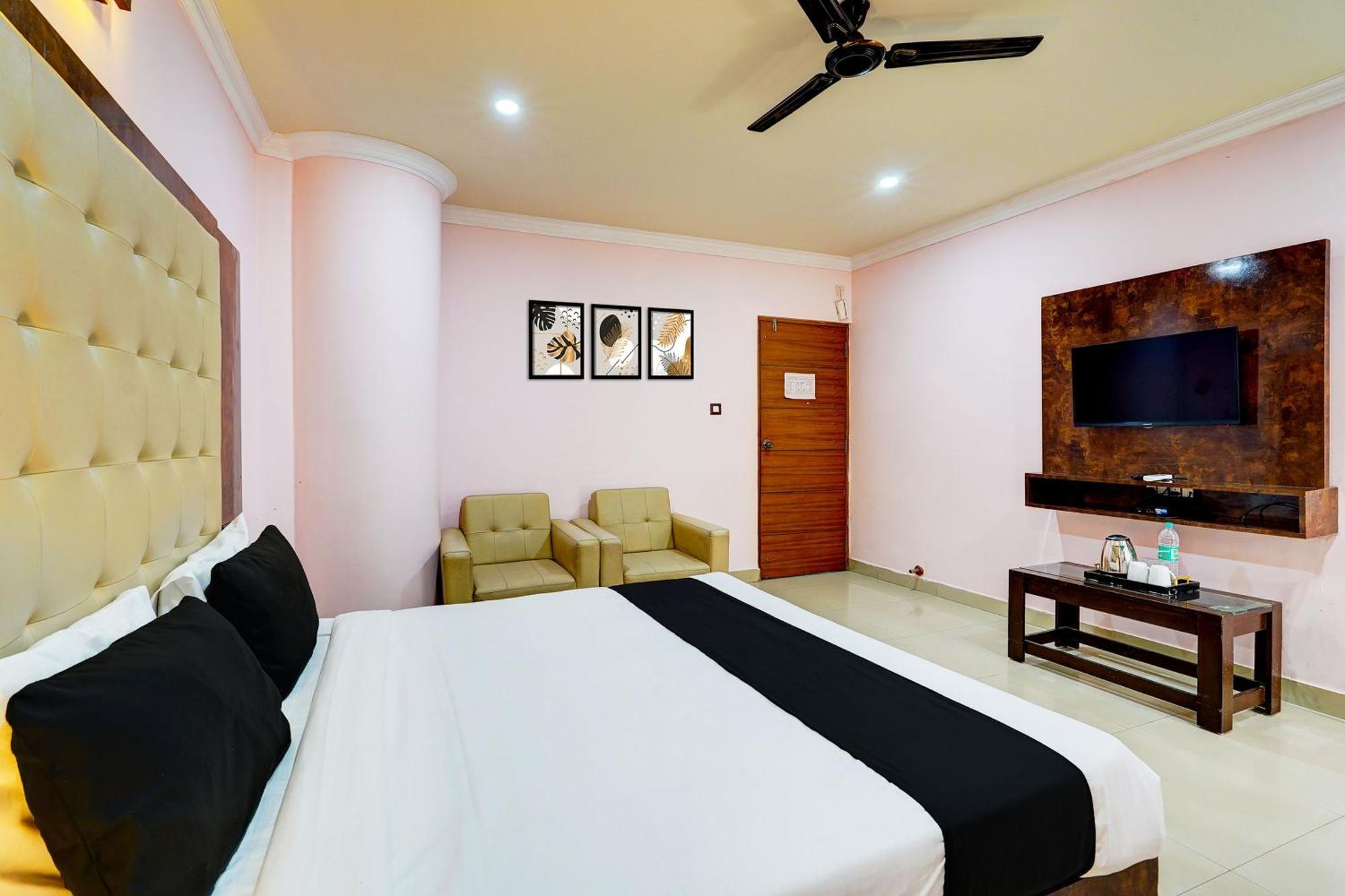 Super Townhouse Mg Road Near Commercial Street Bangalore Exterior foto