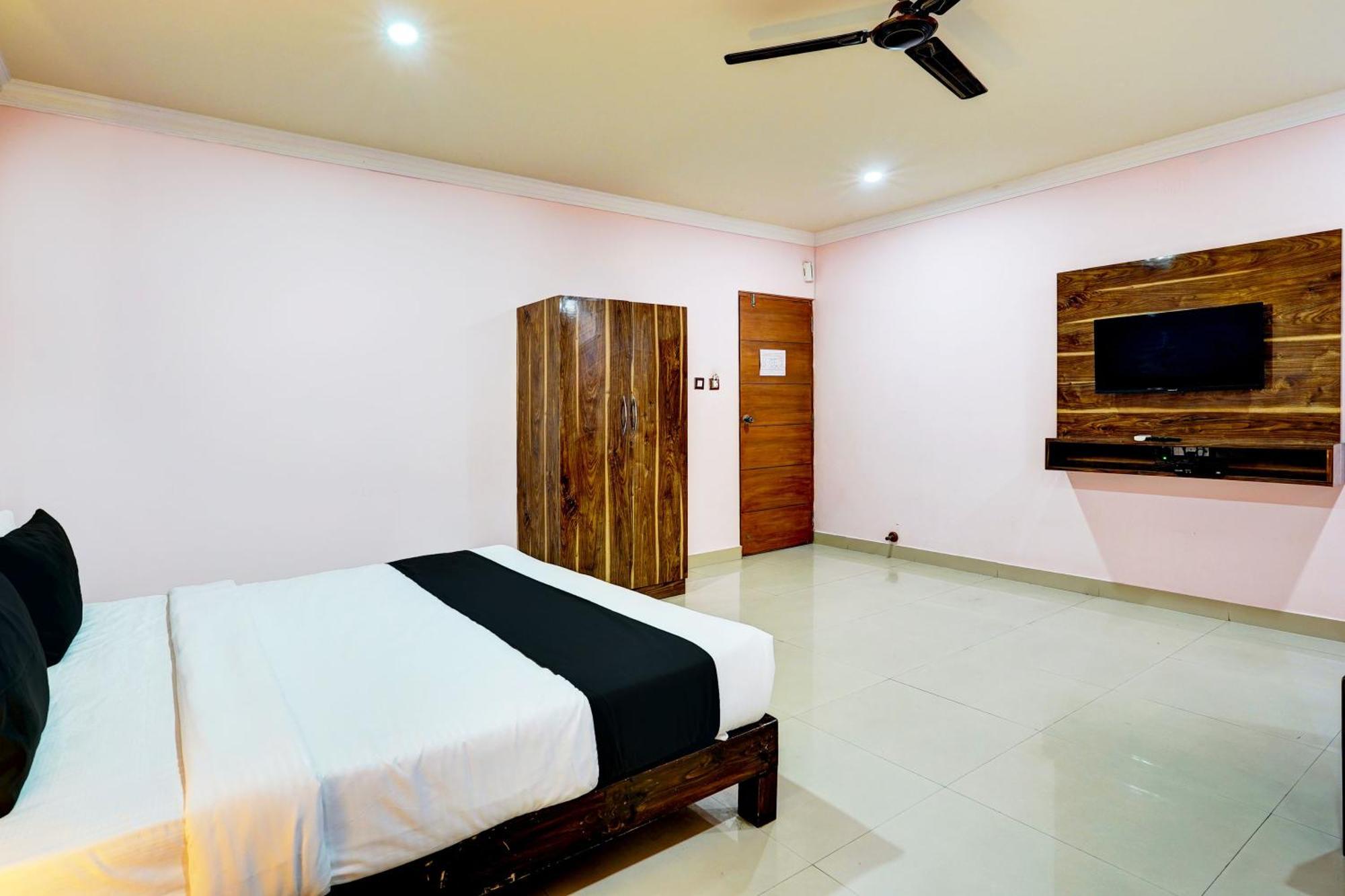 Super Townhouse Mg Road Near Commercial Street Bangalore Exterior foto