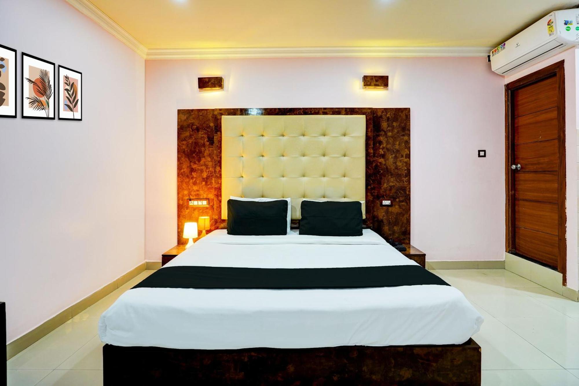 Super Townhouse Mg Road Near Commercial Street Bangalore Exterior foto